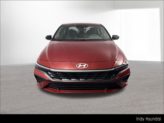 Certified 2025 Hyundai Elantra Sport FWD image 18