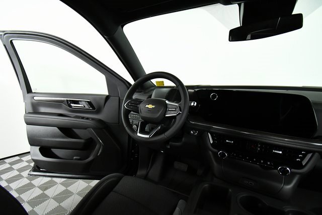 New 2026 Chevrolet Suburban LS image 19