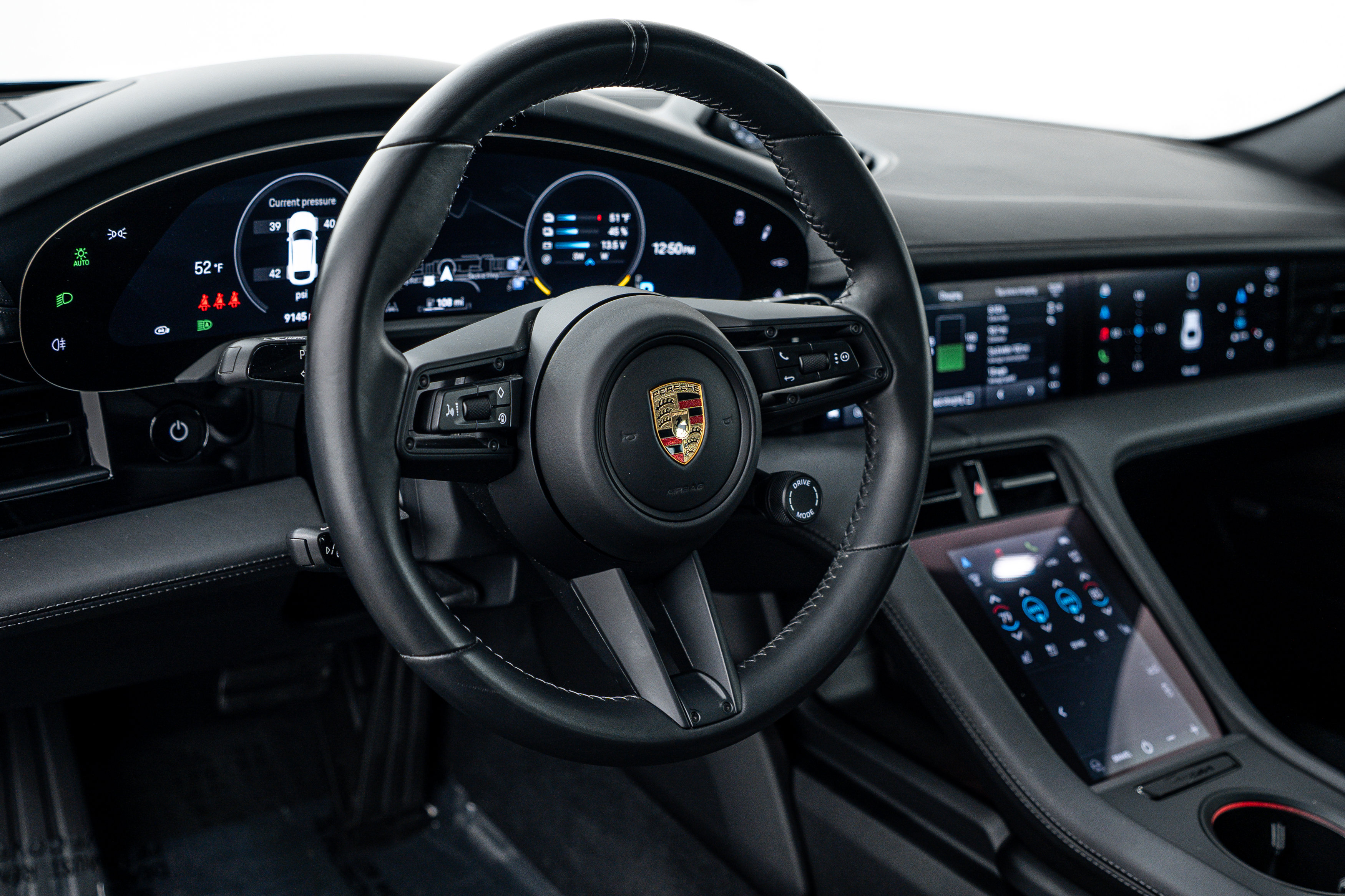 Certified 2024 Porsche Taycan 4 Cross Turismo image 13