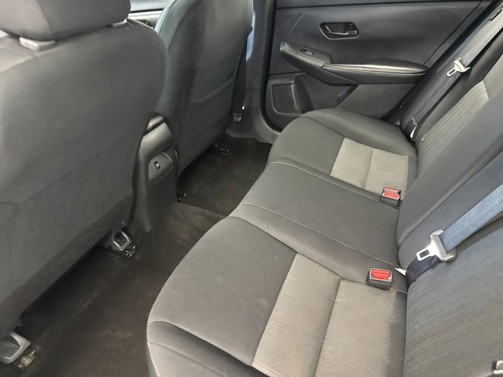 Used 2024 Nissan Sentra SV FWD image 11