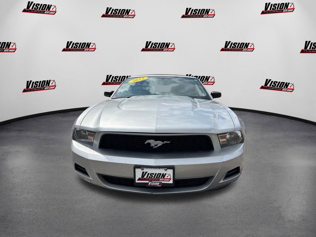 Used 2012 Ford Mustang Premium image 2