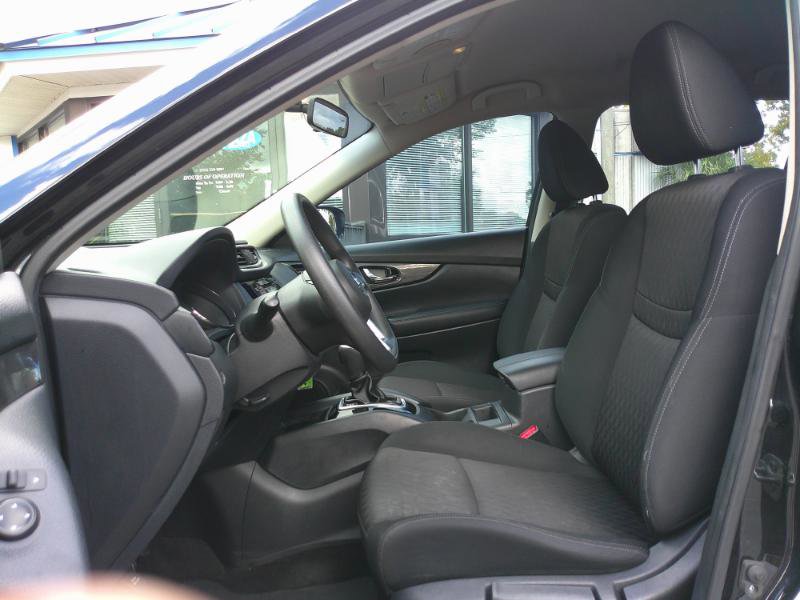 Used 2017 Nissan Rogue S image 12