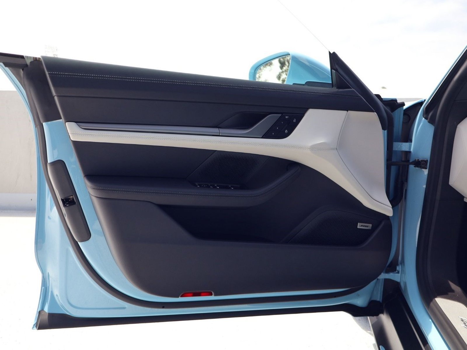 New 2026 Porsche Taycan 4S AWD/4WD image 14