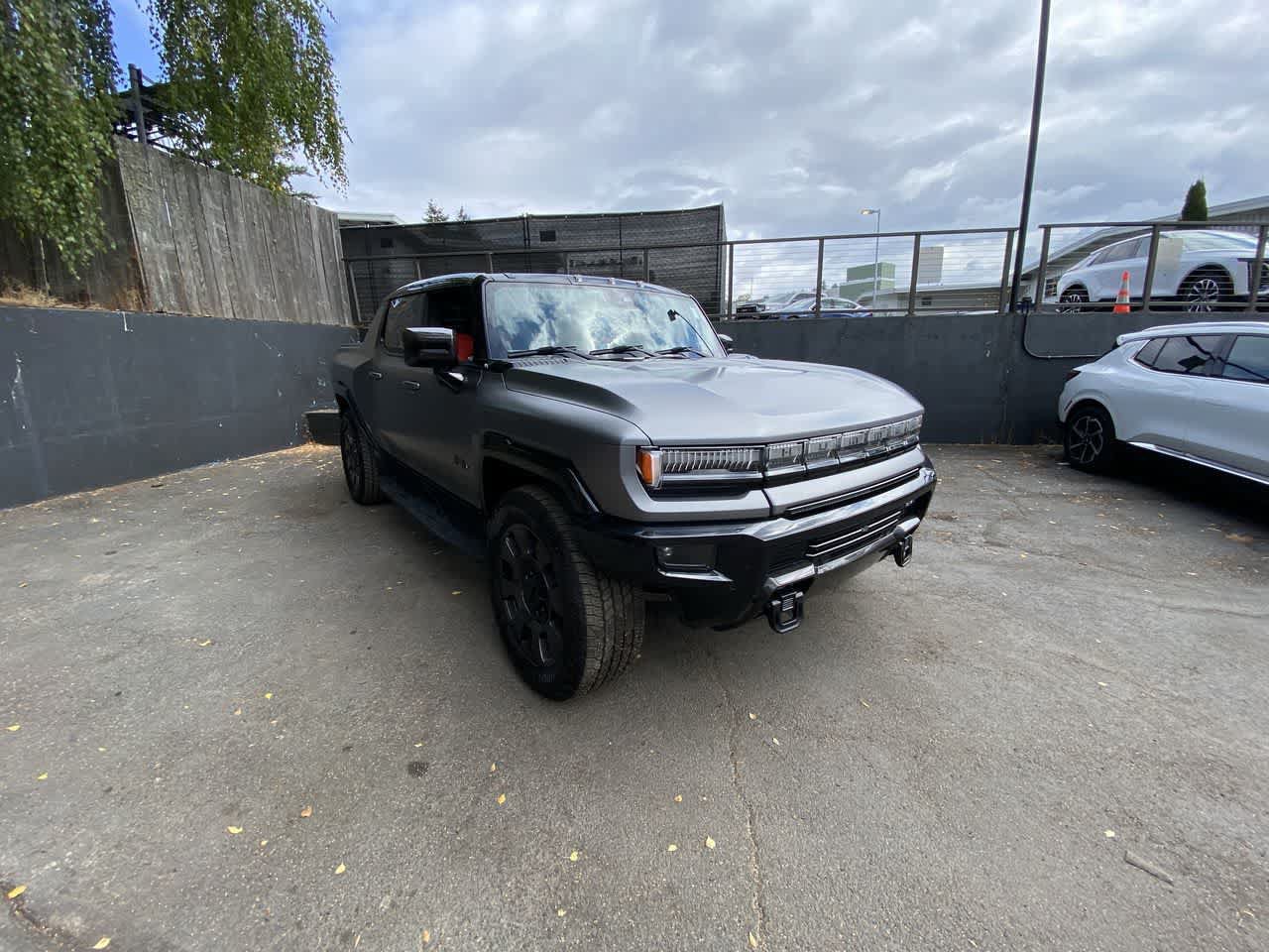 Used 2026 GMC Hummer EV 4x4 Crew Cab w/ Carbon Fiber Edition Package image 8