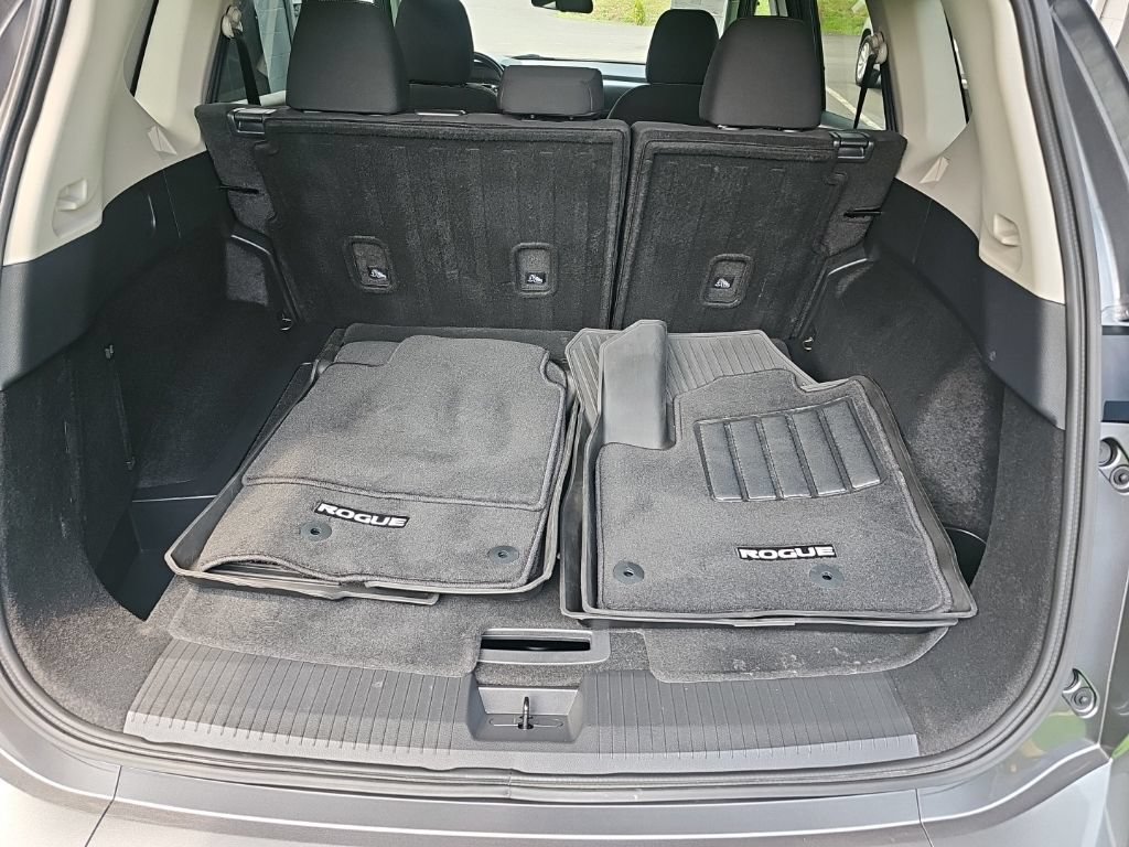 Used 2024 Nissan Rogue S AWD/4WD image 36