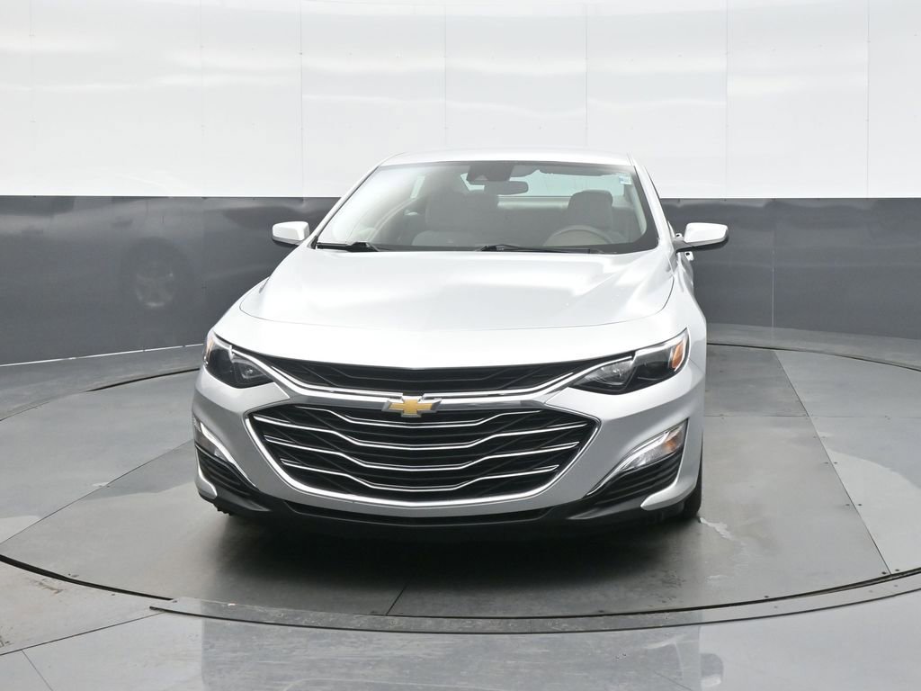 Used 2022 Chevrolet Malibu LS w/ Driver Confidence Package II image 2