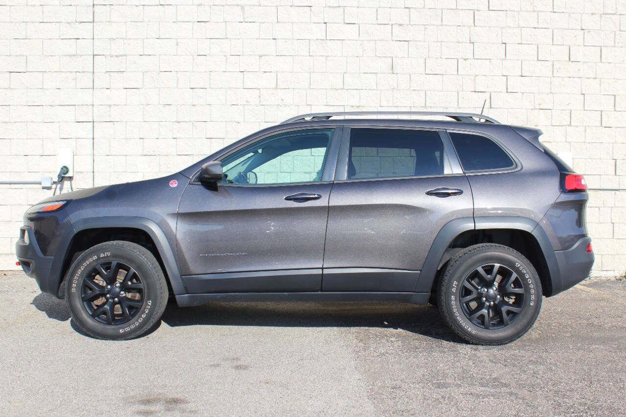 Used 2018 Jeep Cherokee Trailhawk w/ Quick Order Package 25L image 2