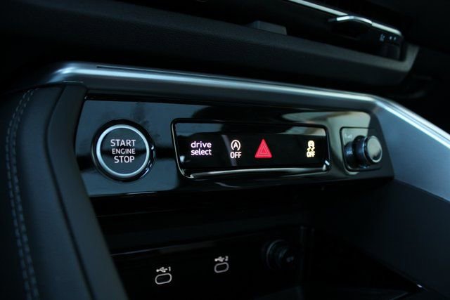 New 2025 Audi Q5 Premium Plus image 11