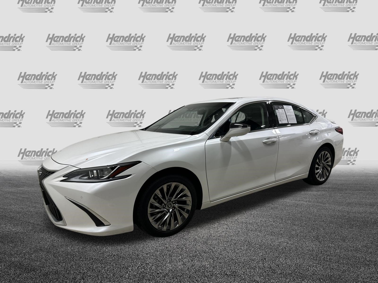 Certified 2025 Lexus ES 300h w/ Technology Package FWD image 5