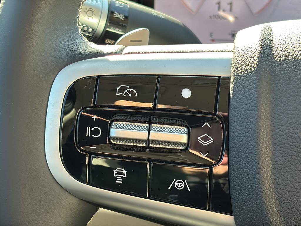 Used 2026 Genesis GV70 2.5T image 26