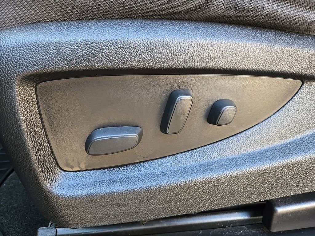 Used 2016 Chevrolet Tahoe LS image 12