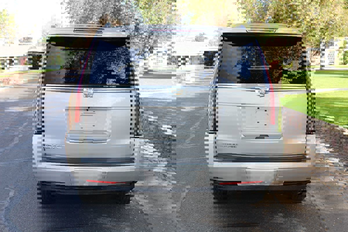 Used 2015 Cadillac Escalade ESV Premium image 5