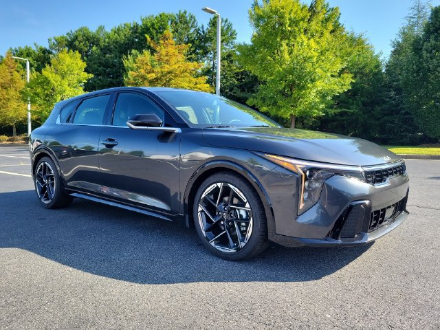 New 2026 Kia K4 GT-Line w/ GT-Line Premium Package FWD image 3