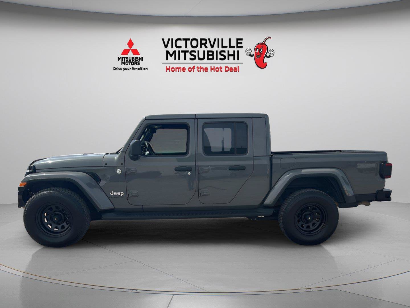 Used 2021 Jeep Gladiator Overland AWD/4WD image 4