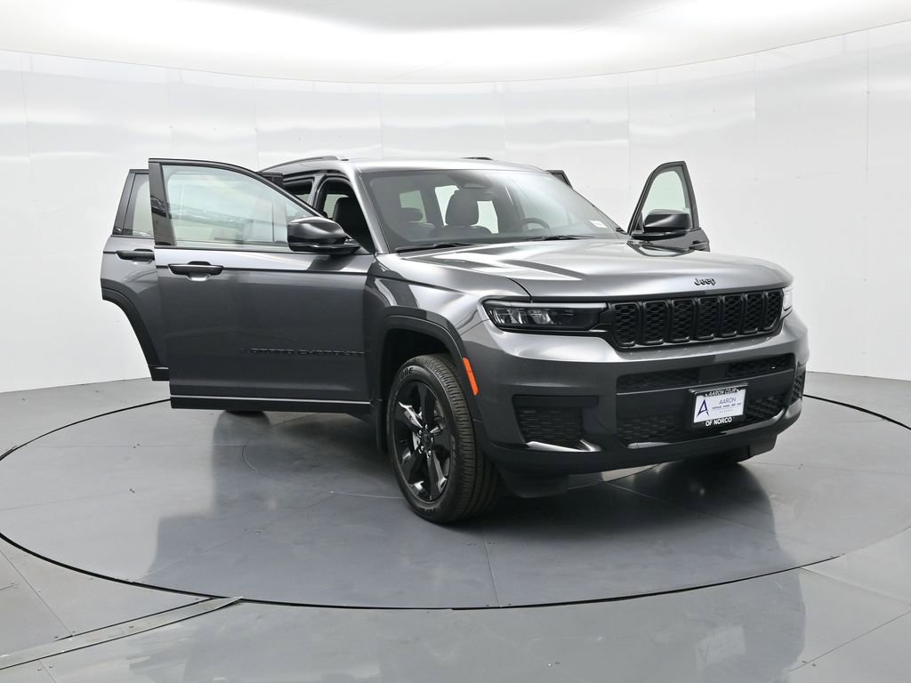 New 2025 Jeep Grand Cherokee L Laredo image 39