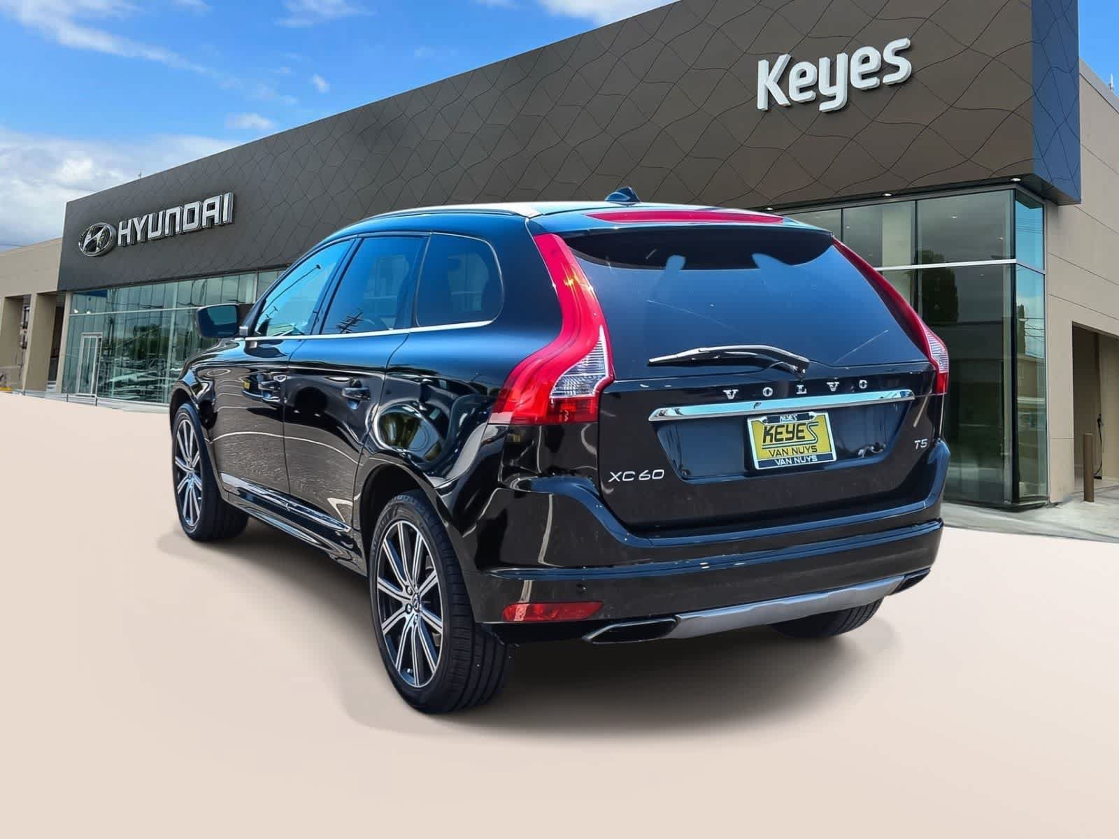 Used 2016 Volvo XC60 T5 Premier w/ Proximity Package FWD image 7