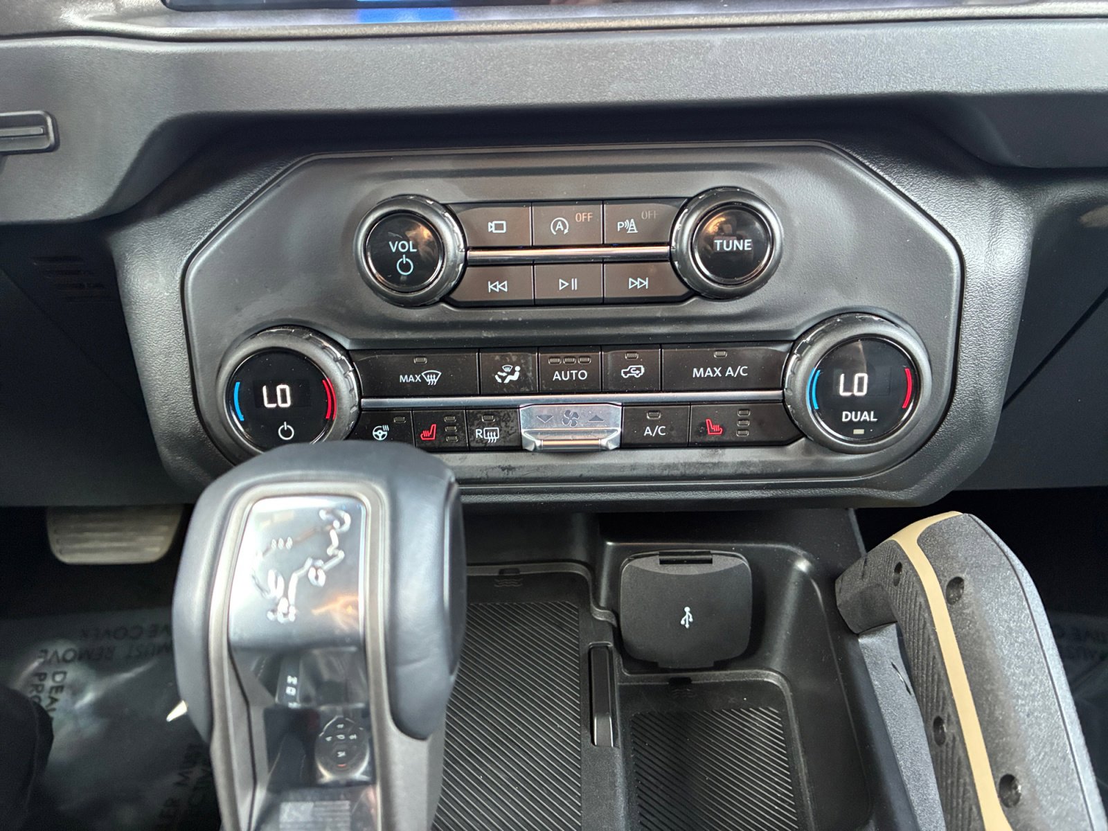 Certified 2025 Ford Bronco Badlands image 30