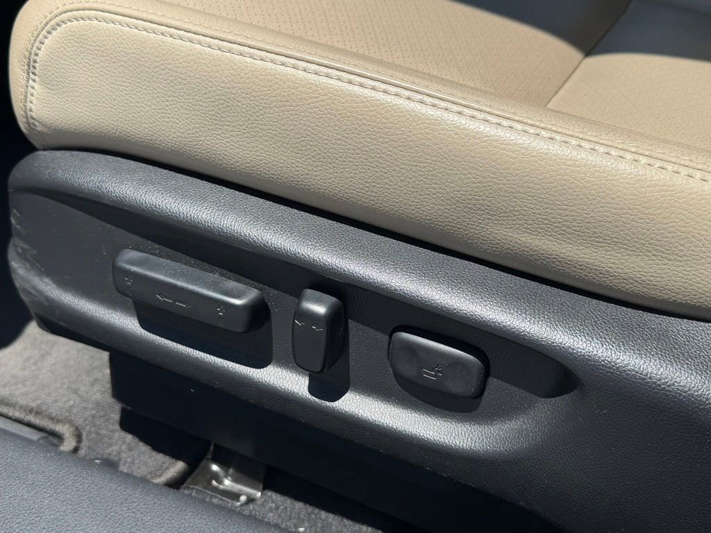 Used 2015 Honda Accord Touring image 19