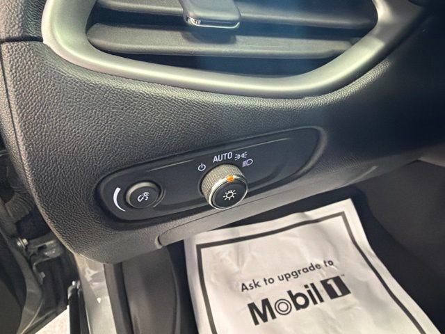 Used 2024 Chevrolet Malibu LT FWD image 15