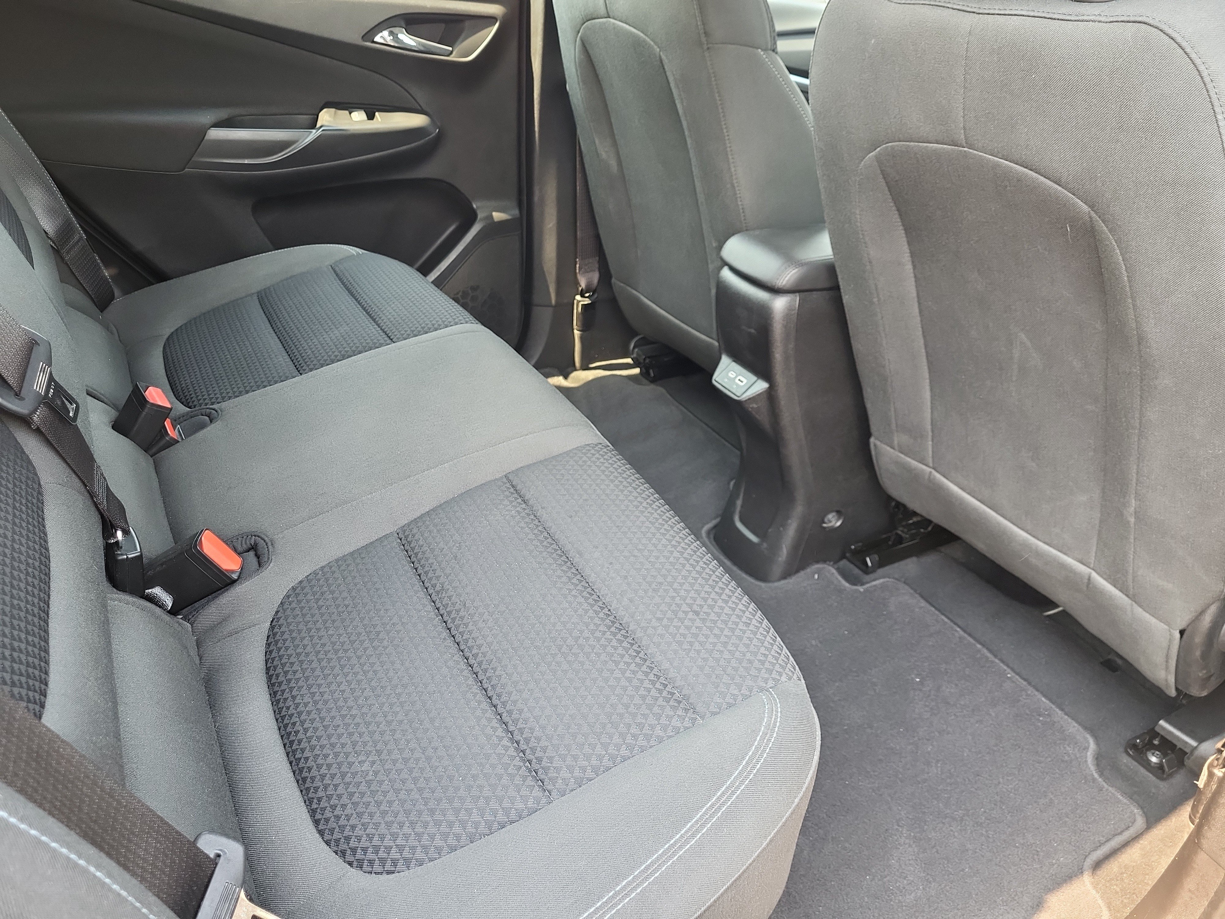 Used 2023 Chevrolet Bolt EUV LT FWD image 19