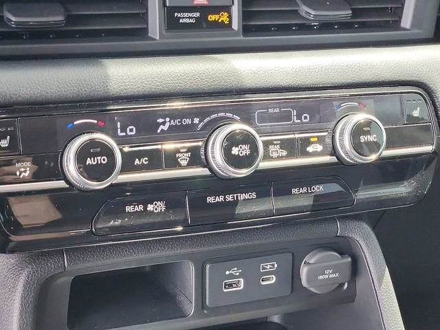 Used 2025 Honda Pilot Touring image 15