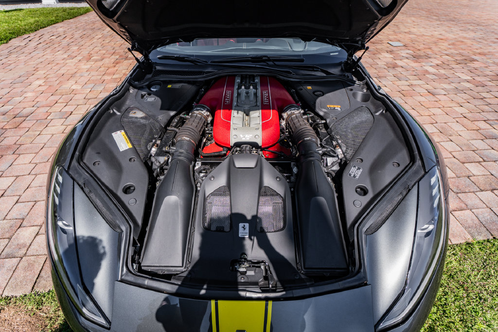 Used 2019 Ferrari 812 Superfast RWD image 33