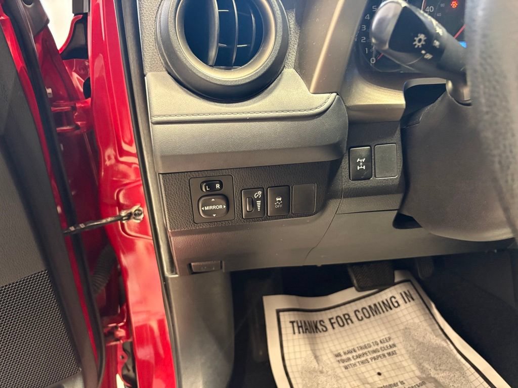 Used 2015 Toyota RAV4 LE AWD/4WD image 14