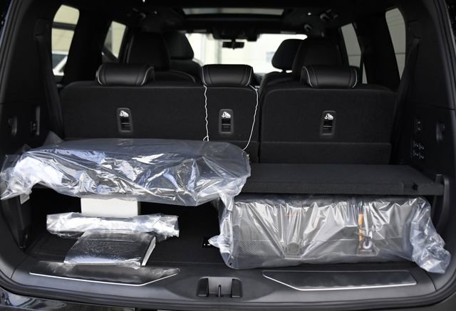 New 2026 INFINITI QX80 Autograph w/ Premium Cargo Package image 42