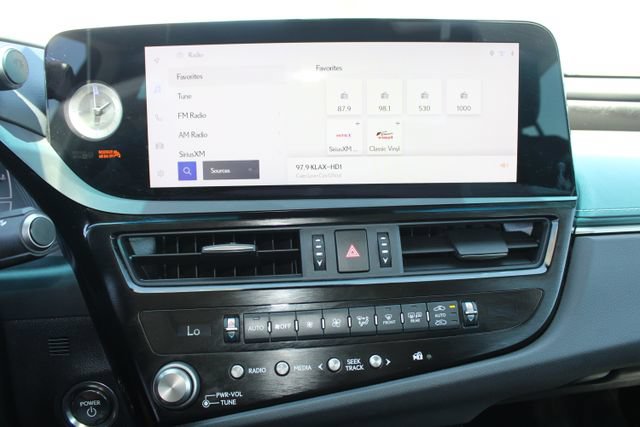 Used 2024 Lexus ES 300h w/ Accessory Package (Z1) FWD image 21