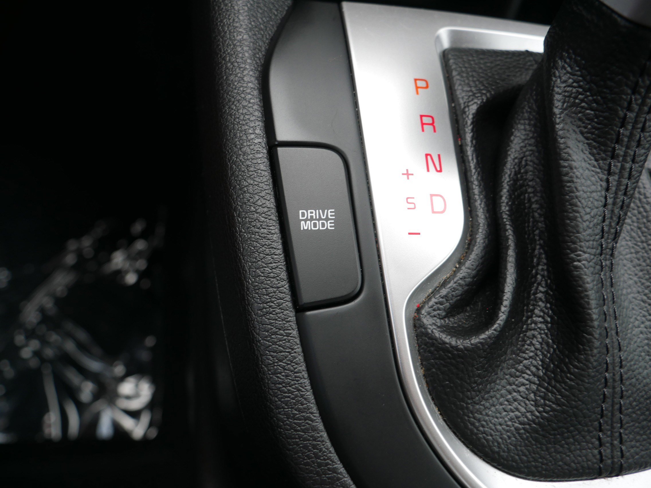 Certified 2023 Kia Forte LXS image 28