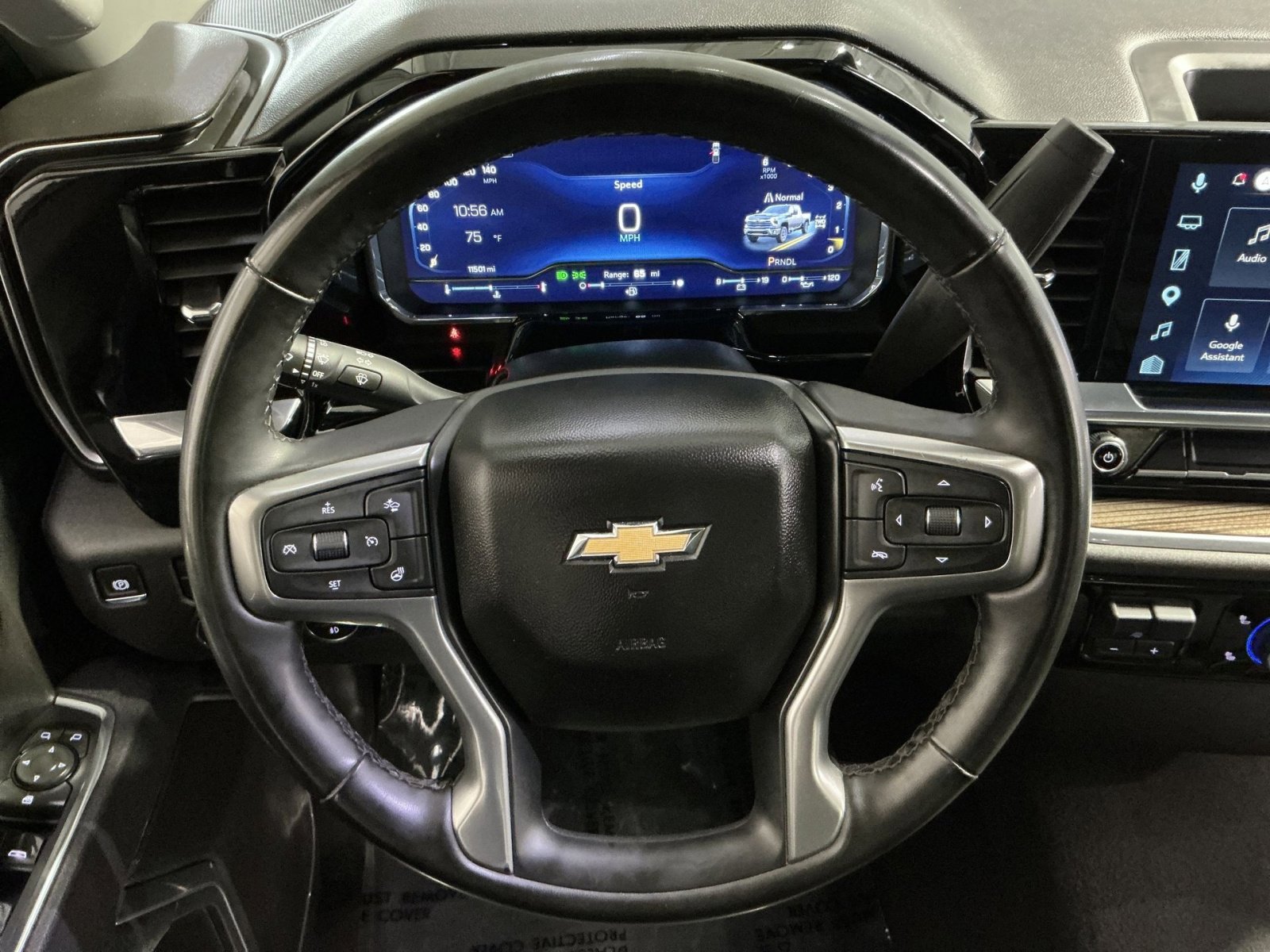 Used 2025 Chevrolet Silverado 2500 LT w/ Convenience Package image 17