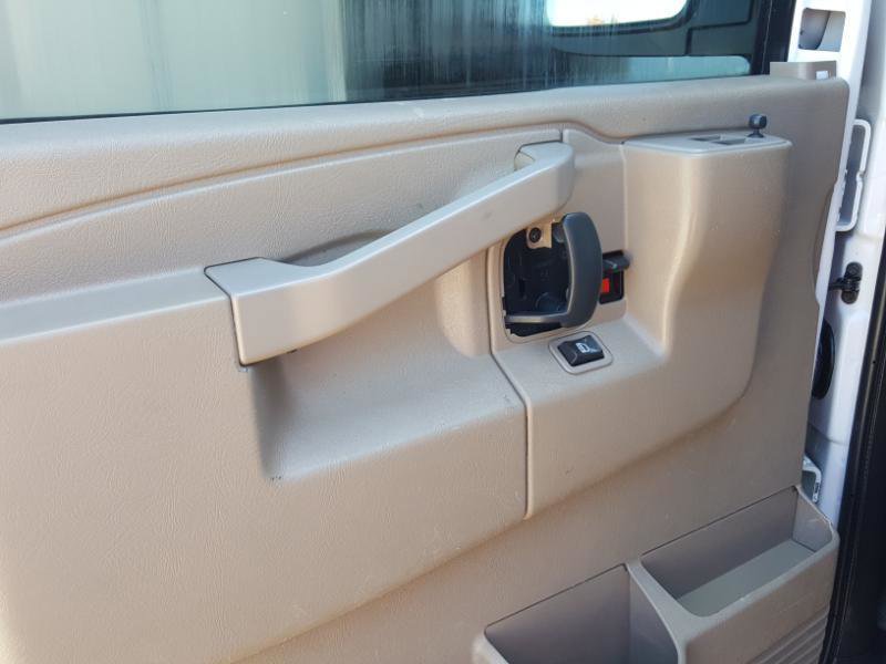 Used 2016 Chevrolet Express 2500 RWD image 23