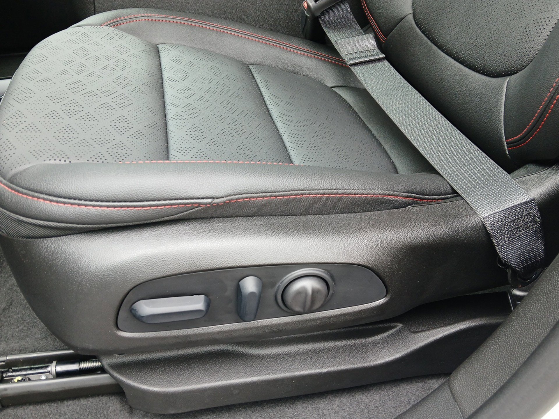 New 2027 Chevrolet Bolt RS image 18