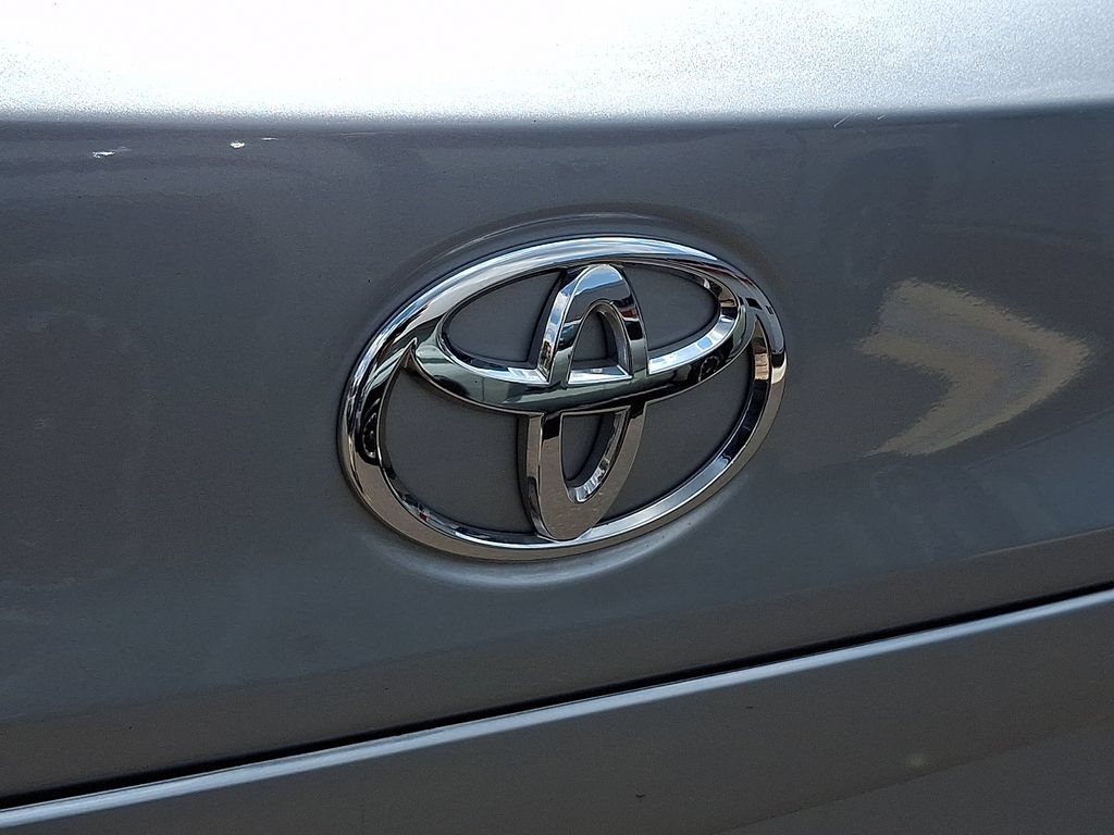 Used 2023 Toyota Corolla Cross L FWD image 30
