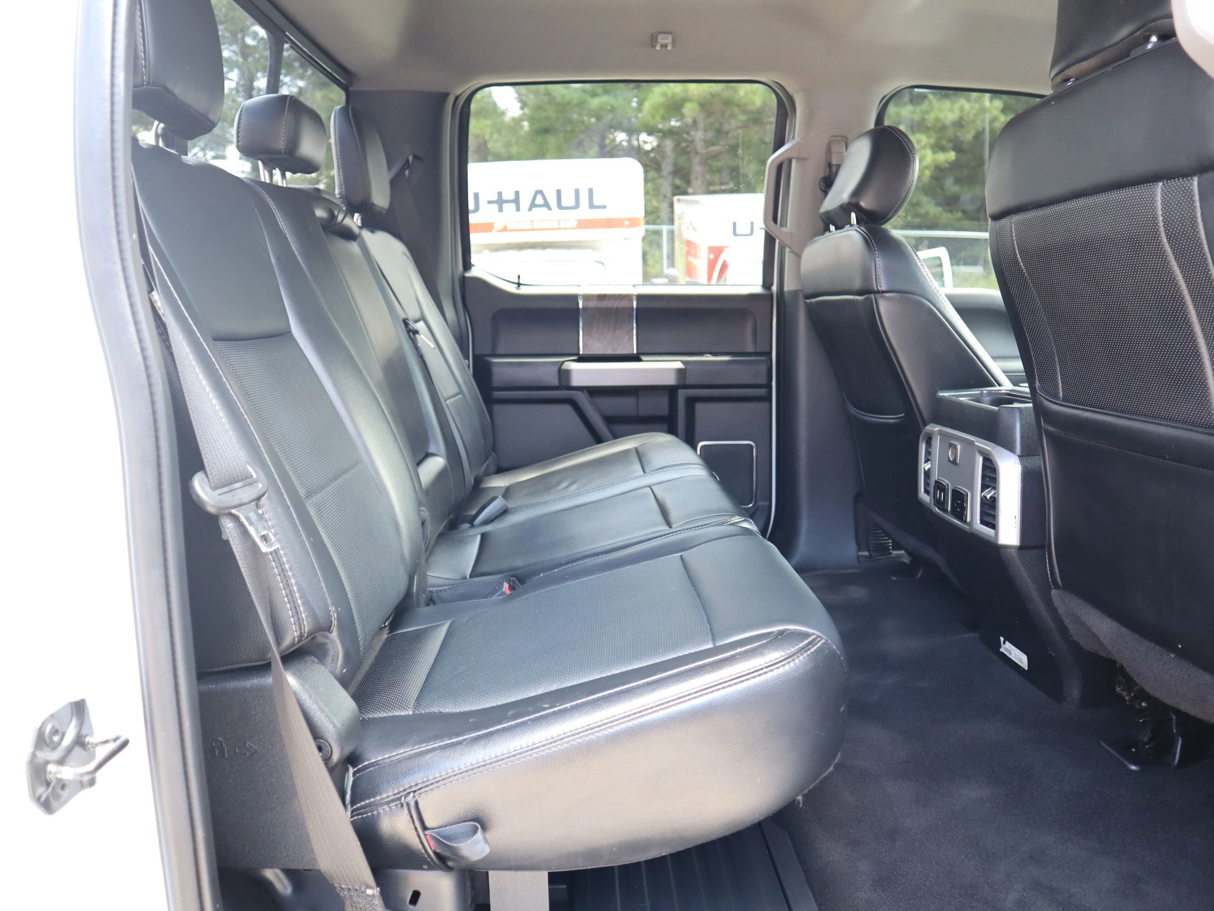 Used 2019 Ford F250 Lariat w/ Chrome Package image 12
