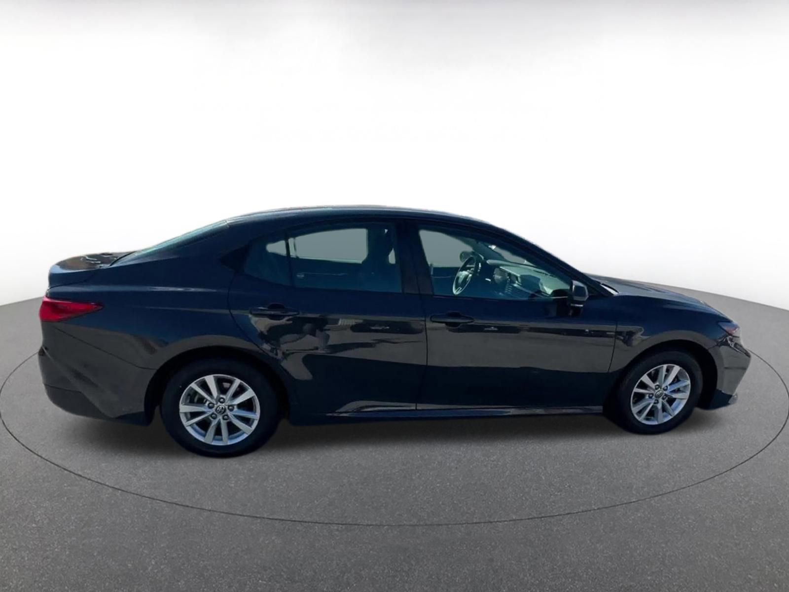 Used 2025 Toyota Camry LE image 16