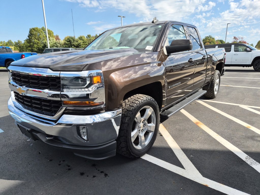 Used 2018 Chevrolet Silverado 1500 LT w/ All Star Edition AWD/4WD image 8