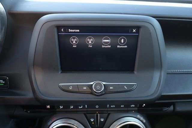 Used 2020 Chevrolet Camaro LT image 19