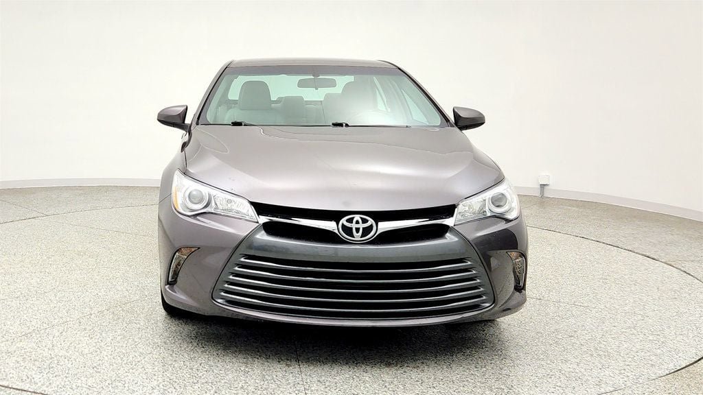 Used 2017 Toyota Camry XLE FWD image 2