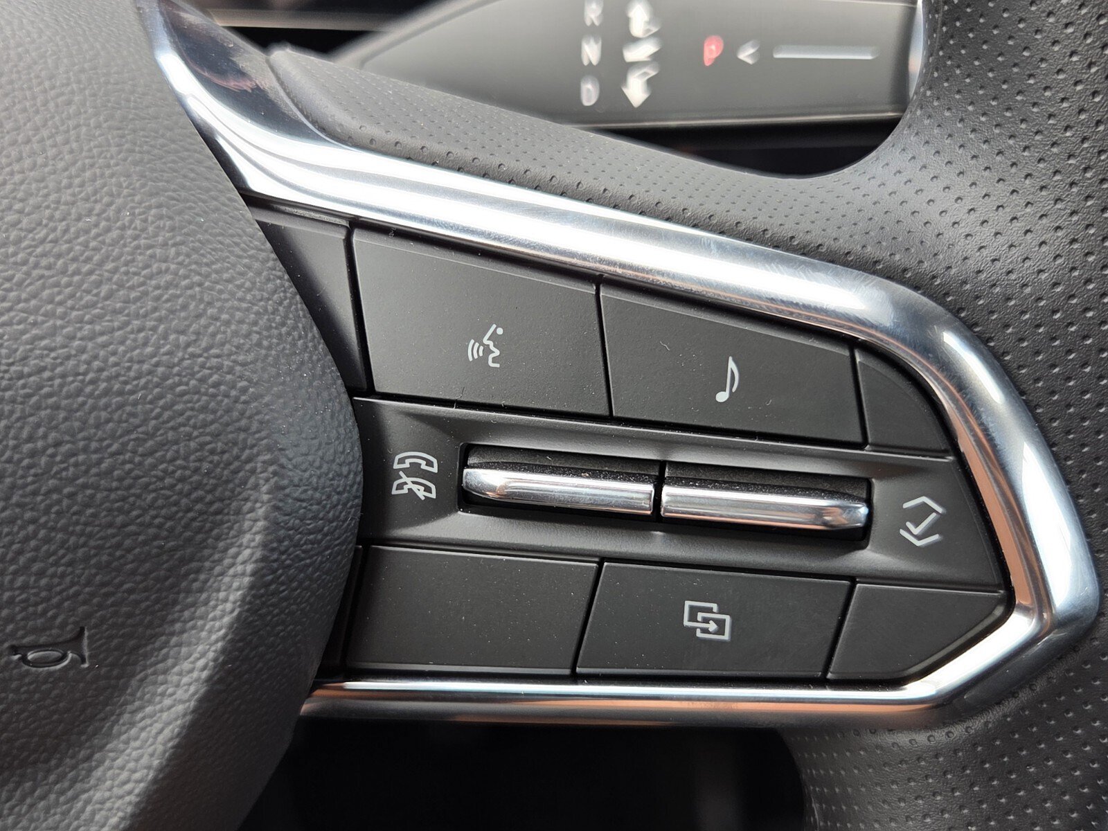 New 2026 Chevrolet Equinox EV LT FWD image 14