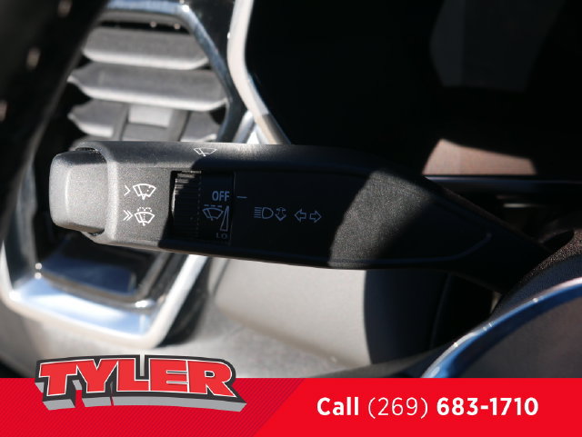 Used 2024 GMC Canyon Elevation w/ Elevation Premium Package AWD/4WD image 21