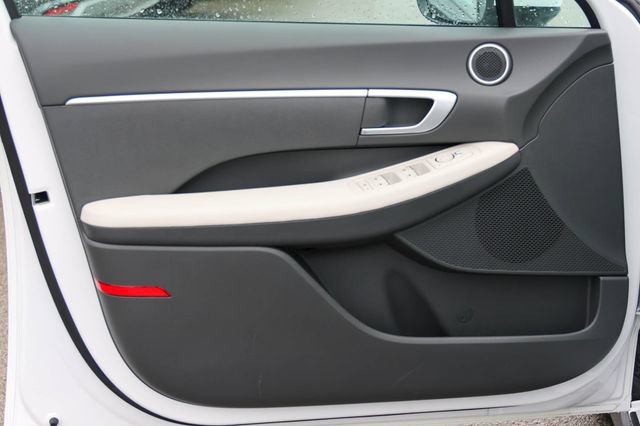 New 2026 Hyundai Sonata SE FWD image 9
