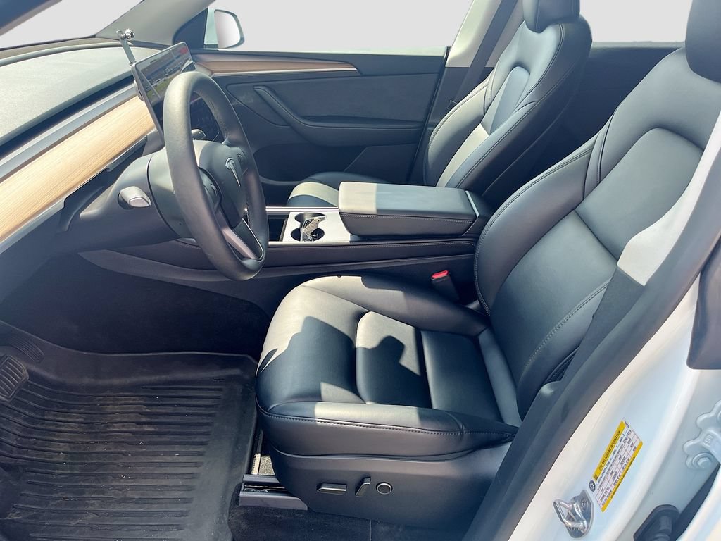Used 2025 Tesla Model Y Long Range AWD/4WD image 21