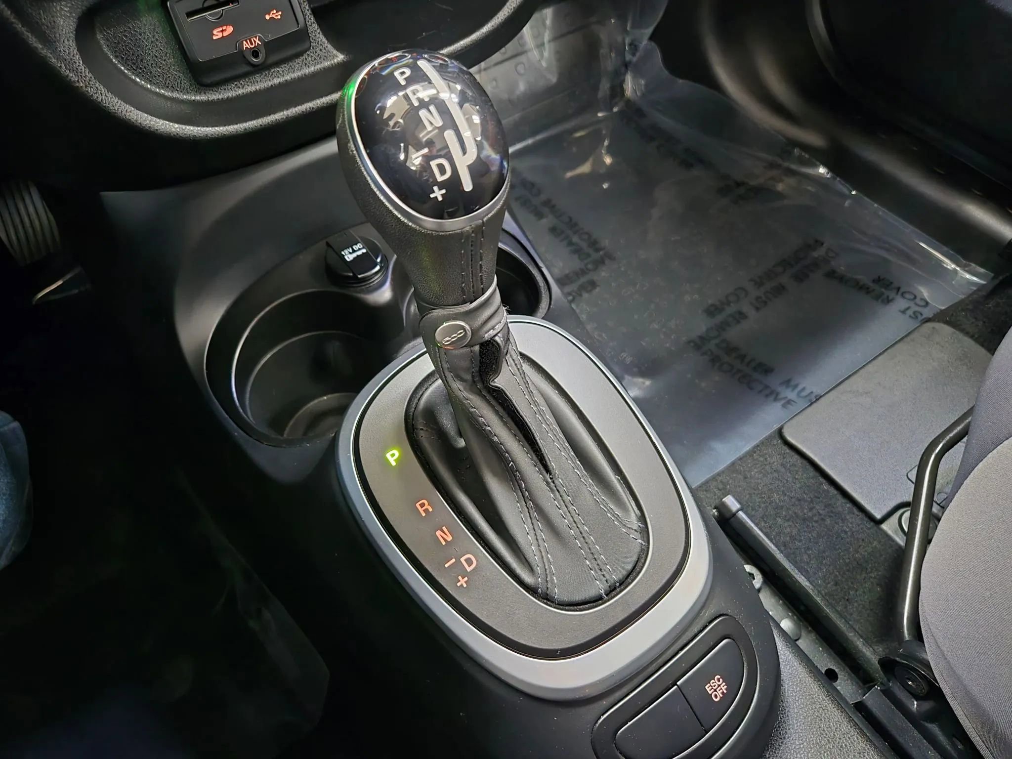 Used 2014 FIAT 500L Trekking w/ Popular Equipment Group image 34