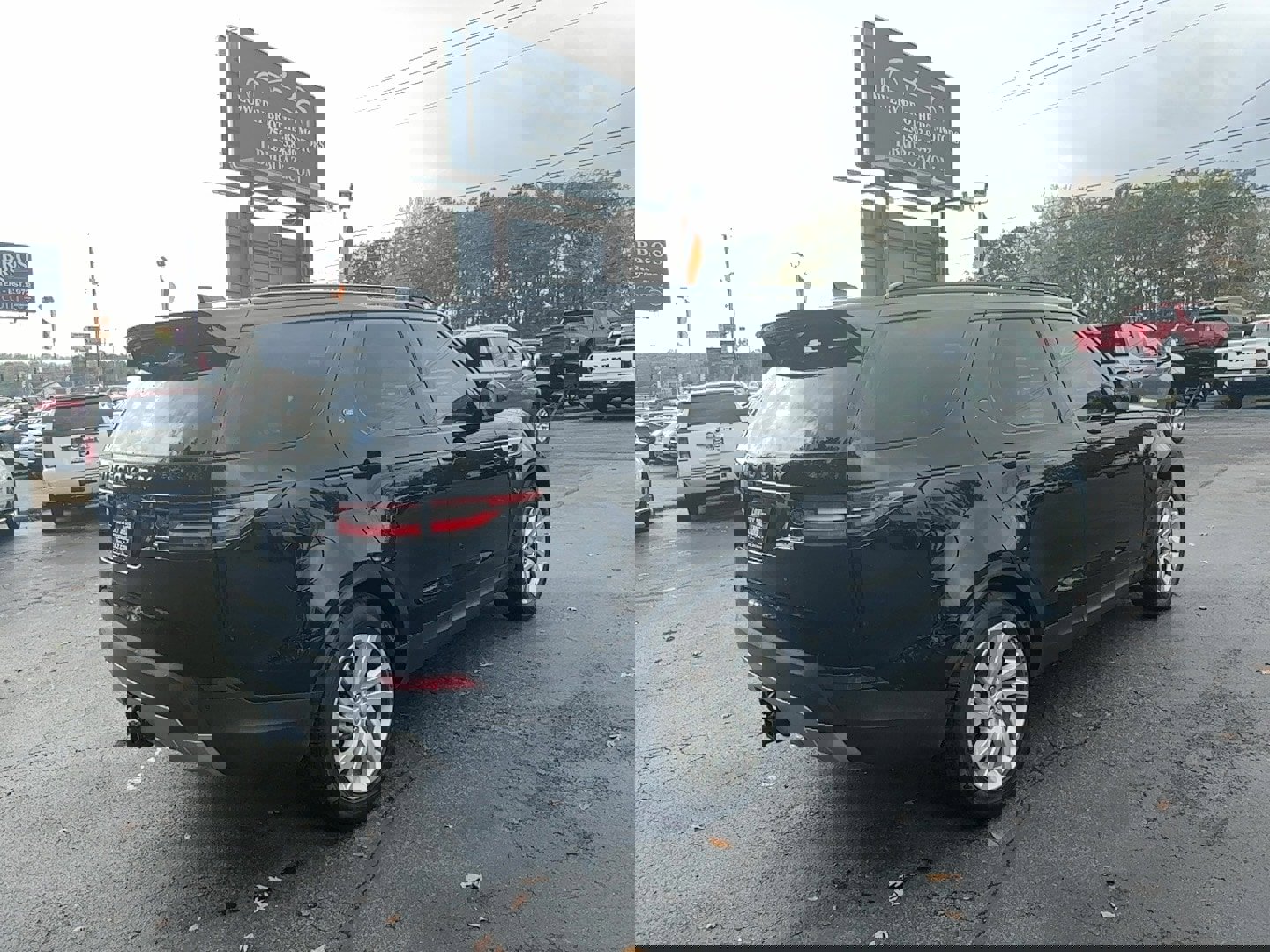 Used 2018 Land Rover Discovery HSE image 5