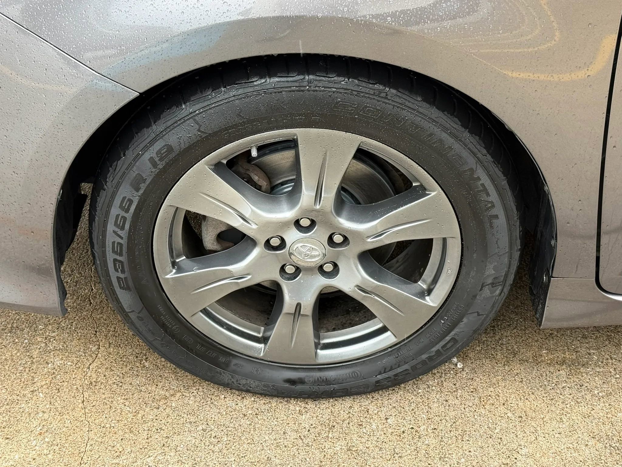 Used 2017 Toyota Sienna SE FWD image 46