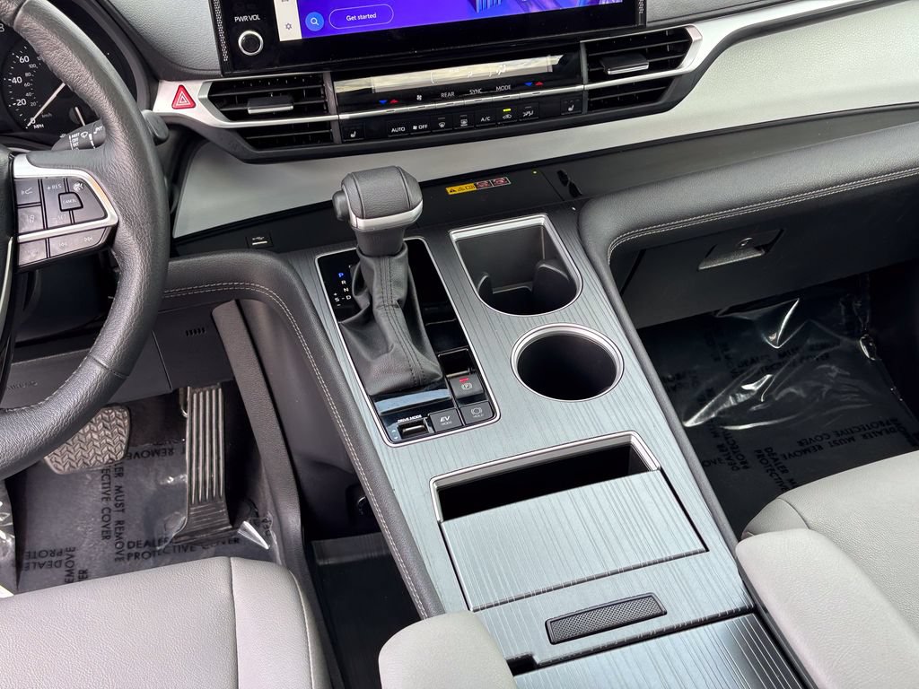 Certified 2026 Toyota Sienna XLE FWD image 27
