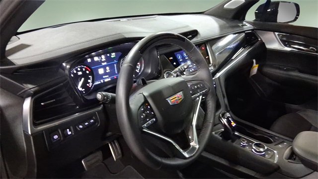 Used 2024 Cadillac XT6 Sport w/ Technology Package image 27