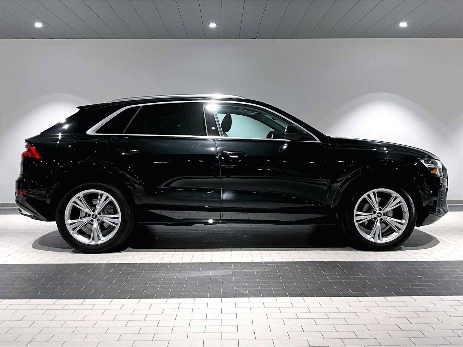 Used 2022 Audi Q8 Premium Plus w/ Premium Plus Package image 11