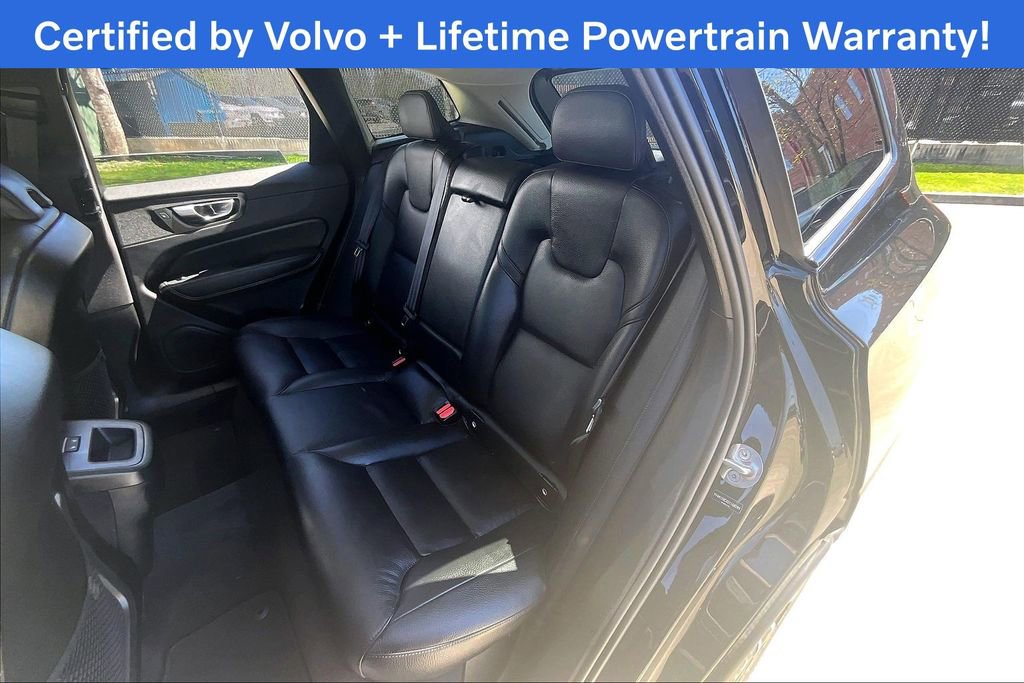 Used 2025 Volvo XC60 B5 Plus image 34